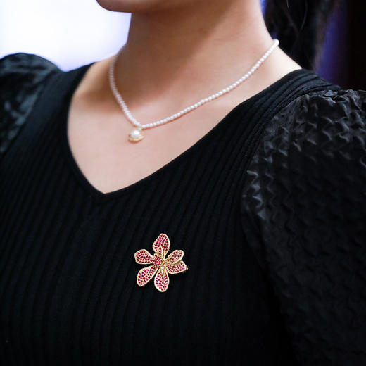 五峰红花玉兰胸针 商品图2