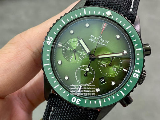 NOOB宝珀五十寻计时深潜器飞返计时码表问世了，直径43mm。【表壳】牙圈对版，立体感强！永不退色，手感爽滑且不伤肌肤。 商品图12