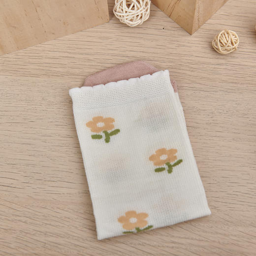 莫代尔直板提花女袜年轻时尚学生防臭吸汗凉爽多色堆堆袜耐穿质量【2312203/2312205】 商品图3