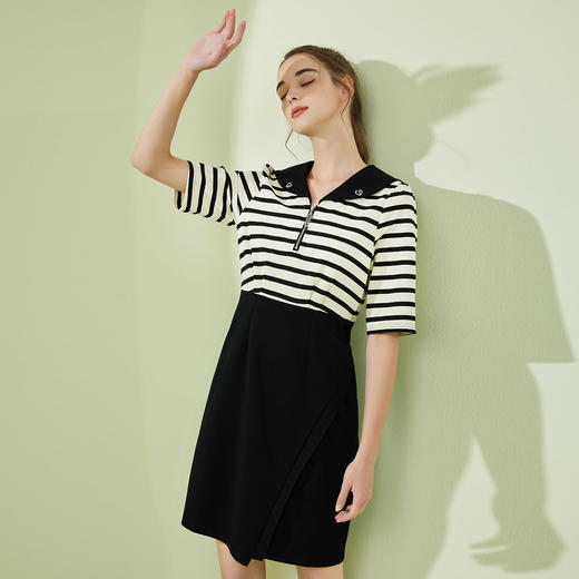 NF8W6斯尔丽瑟俪2023春季新款翻领拼接式条纹减龄通勤连衣裙 商品图2