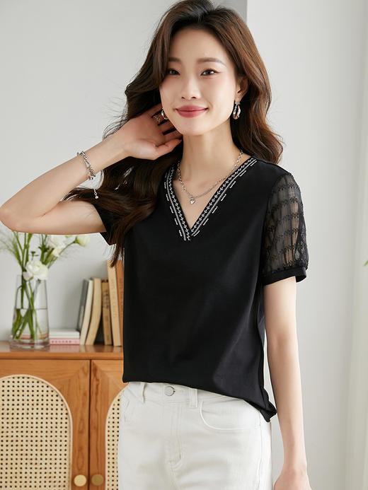 【专属特价】熙世界雪纺短袖拼接刺绣V领T恤女设计感小众黑色上衣2025夏装新款 商品图3