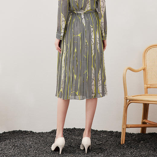 EITIE爱特爱夏季新款几何印花高腰显瘦半身裙7006714 商品图4