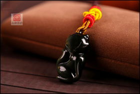 吉祥天地 黑曜石狐狸挂件