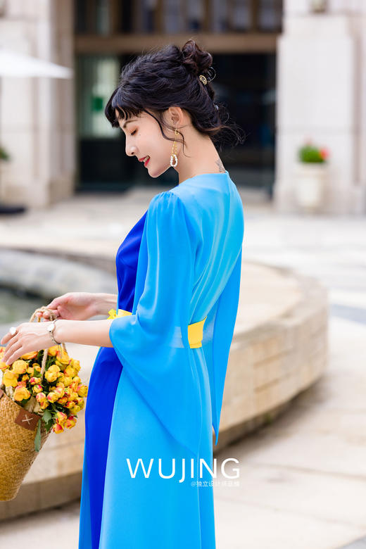 3022015 璎蓝玉翠  水晶蓝连衣裙 雾境 商品图5