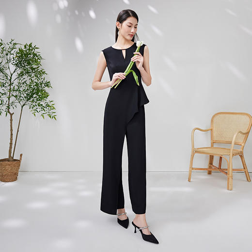 EITIE爱特爱夏季新款干练圆领无袖高腰直筒显瘦黑色通勤连体裤B2307122 商品图2