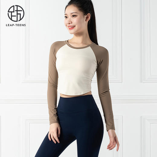 跃牌【倚窗听雨系列】新款带胸垫紧身拼色上衣T恤瑜伽服长袖CX48-22 商品图3