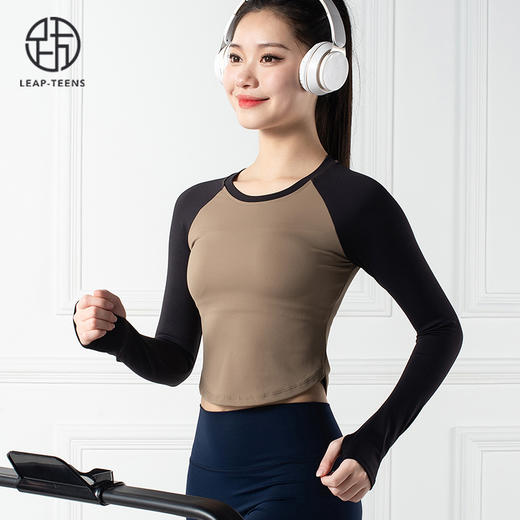 跃牌【倚窗听雨系列】新款带胸垫紧身拼色上衣T恤瑜伽服长袖CX48-22 商品图6