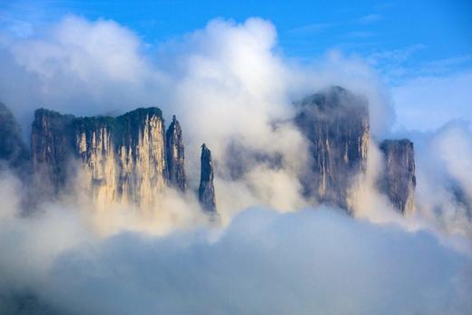 西南——重庆深度环线+恩施大峡谷全景9-12天    （重庆南川金佛山、苗绣拍摄、古镇赶集、涪陵大裂谷、武隆天坑地缝、黄水林海、洪崖洞、长江索道+湖北恩施大峡谷） 商品图2