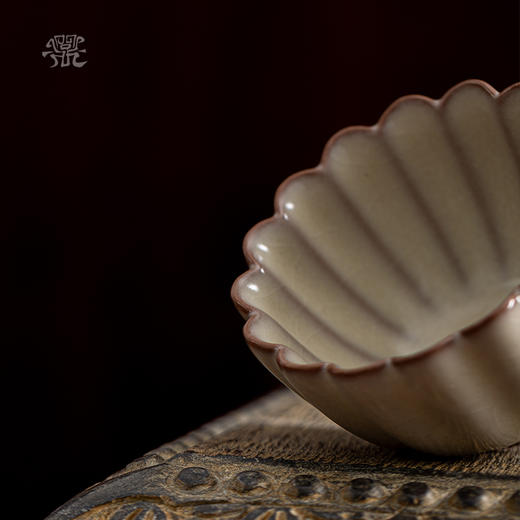 问鼎哥窑 致巧款 蕊香杯 商品图3