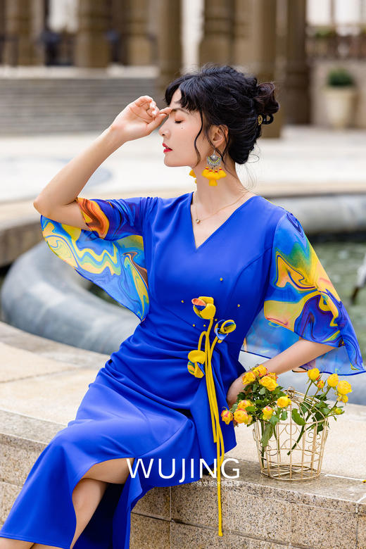 3022003 莱茵印月 克莱茵蓝连衣裙 雾境 商品图3