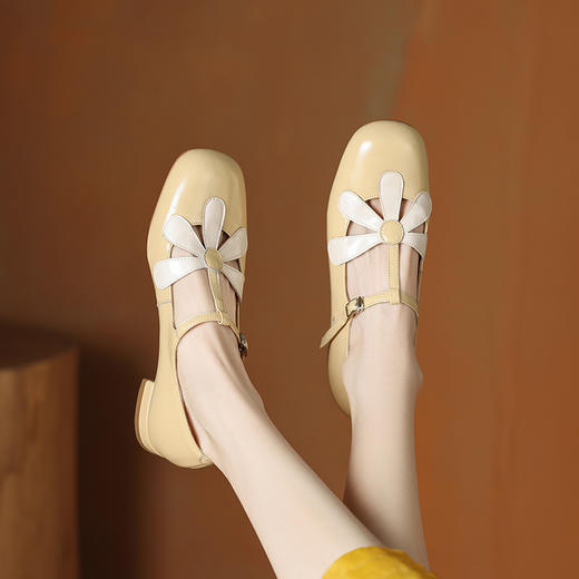 爆款小雏菊，清新减龄真皮镂空拼接浅口单鞋QQJ-JZ-689F 商品图10