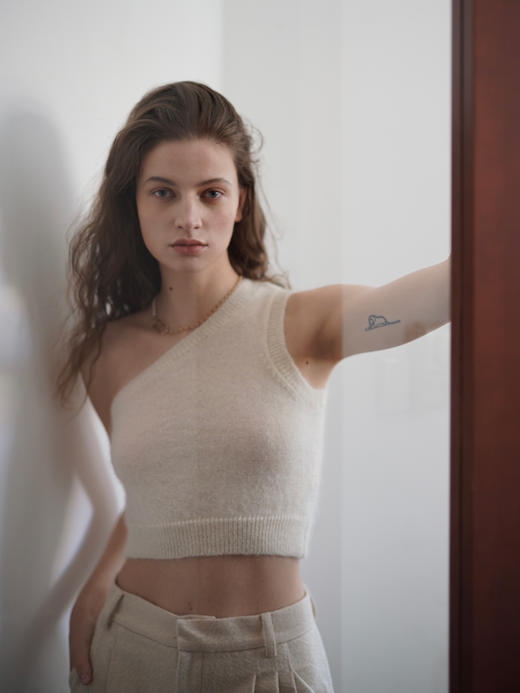 Cream White Top 商品图1