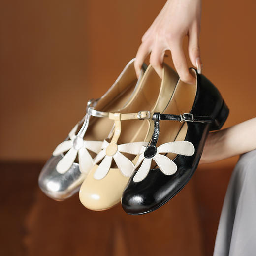 爆款小雏菊，清新减龄真皮镂空拼接浅口单鞋QQJ-JZ-689F 商品图5