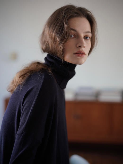 Polar Night Neck Warmer 商品图2