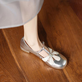 爆款小雏菊，清新减龄真皮镂空拼接浅口单鞋QQJ-JZ-689F