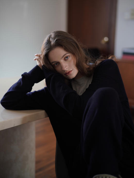 Polar Night V-neck Sweater S码 商品图7