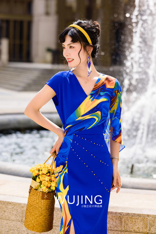 3022084 莱茵印月 克莱茵蓝连衣裙 雾境 商品图3