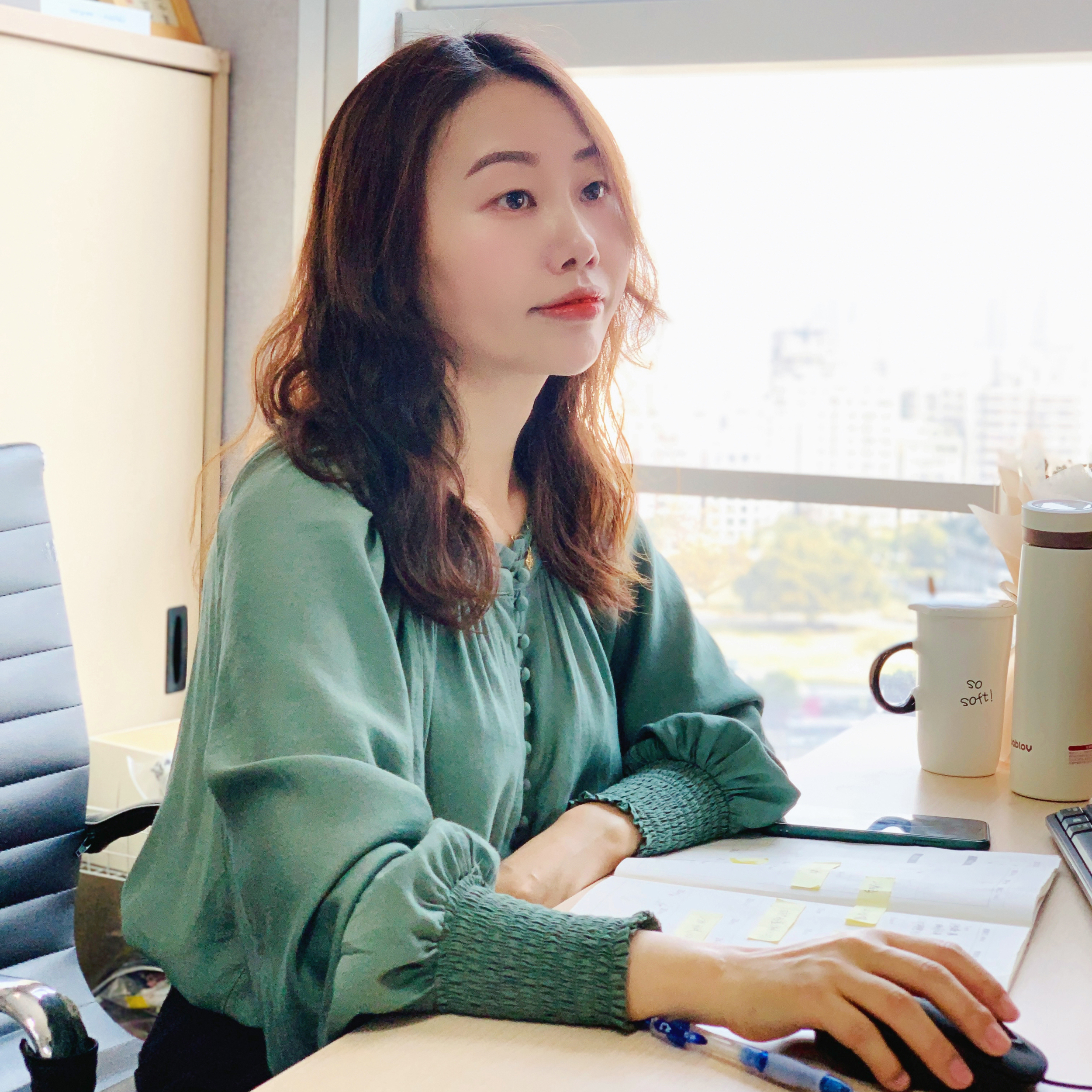 【百图lulu私服】【巴黎衬衫】木耳边，包扣 灯笼袖 打揽 长袖衬衫