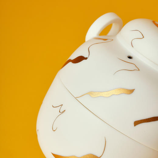 万仟堂 | 海上升明月·易泡壶 旅行茶具套装 便携快客杯 一壶两杯陶瓷功夫茶具 礼盒套装 海上升明月 不建议刻字 炫白素面 商品图9