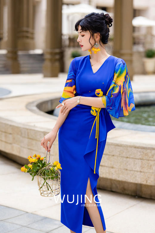 3022003 莱茵印月 克莱茵蓝连衣裙 雾境 商品图2