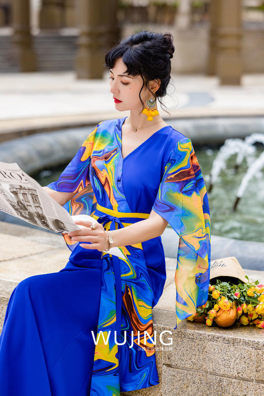 3022083 莱茵印月 克莱茵蓝连衣裙 雾境 商品图3