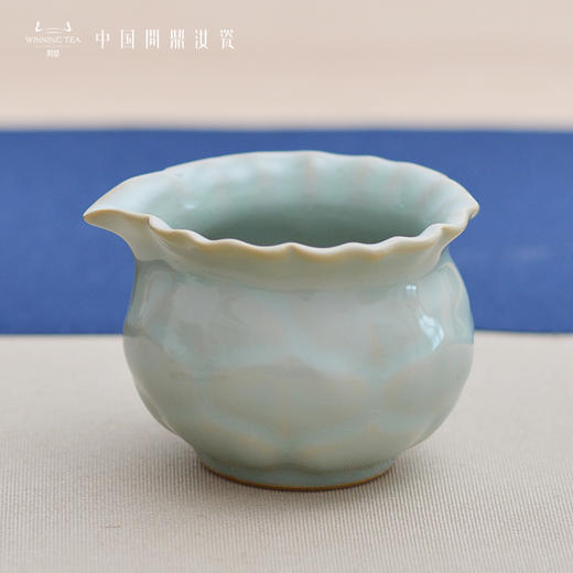 问鼎汝瓷鼎峰系列老款天青莲瓣公杯（缺货） 商品图2