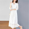 ZS-9691真丝连衣裙桑蚕丝刺绣顺纡缎连衣裙2023新款木耳边V边抽绳中长裙 商品缩略图2