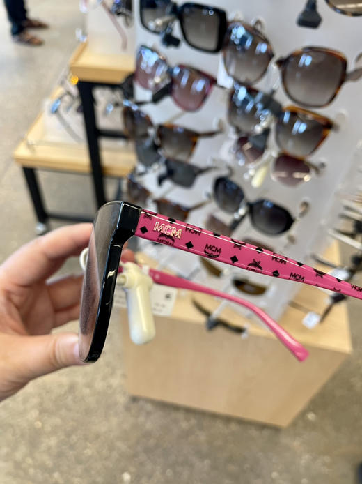 试戴图来了！超低价￥750直邮到手！MCM女款墨镜🕶 经典logo款 66mm 显脸小 商品图1
