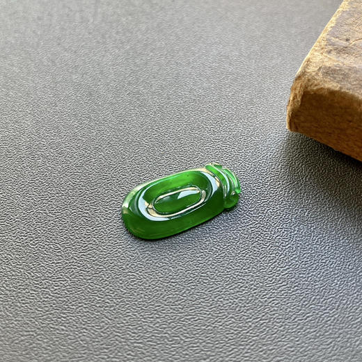 冰种阳绿辣色翡翠福在眼前 商品图1