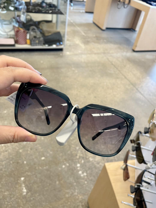 MCM女款butterfly墨镜🕶 57mm 有4色 原价2000，现超低价￥750直邮到手！ 商品图5