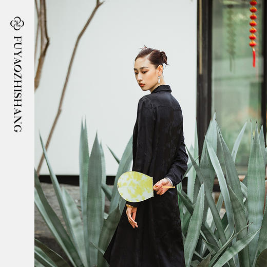 IWY/扶摇系列 轻奢提花褶皱衬衫裙（不含抹胸）23FYQ103 商品图2