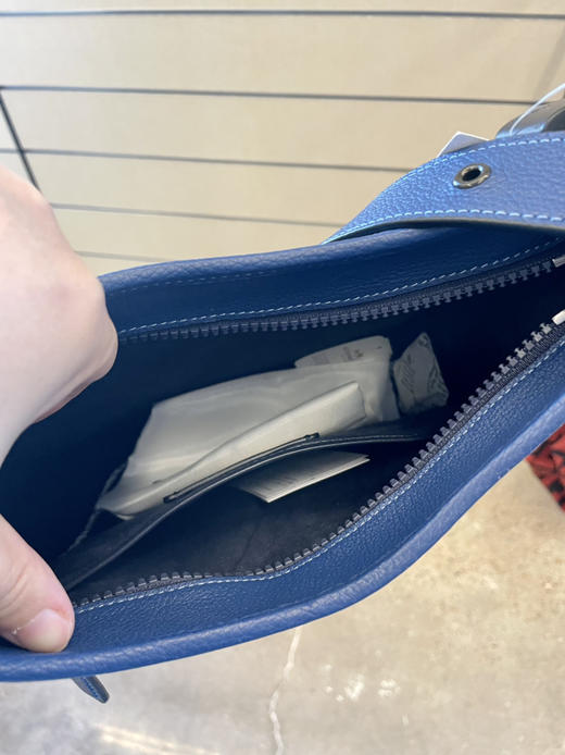 折扣店捡漏！coach专柜款Emery马车老花腋下单肩包 只要¥1260直邮到手 配防尘袋 商品图3