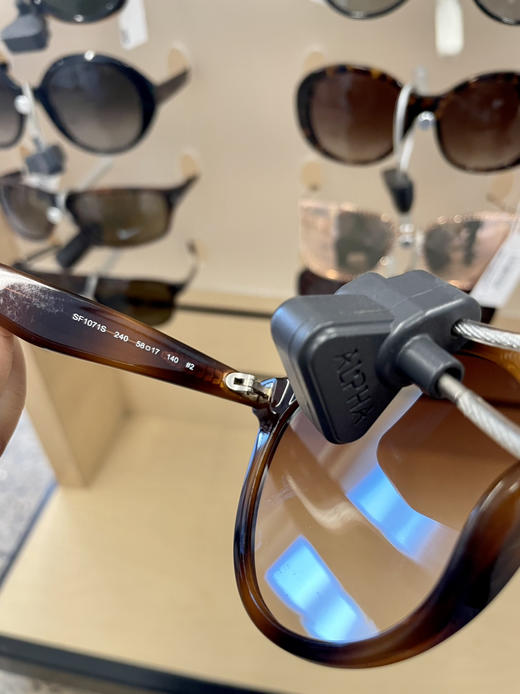 SF菲拉格慕女款墨镜玳瑁色 棕色渐变镜片只要¥889直邮到手！ 商品图3