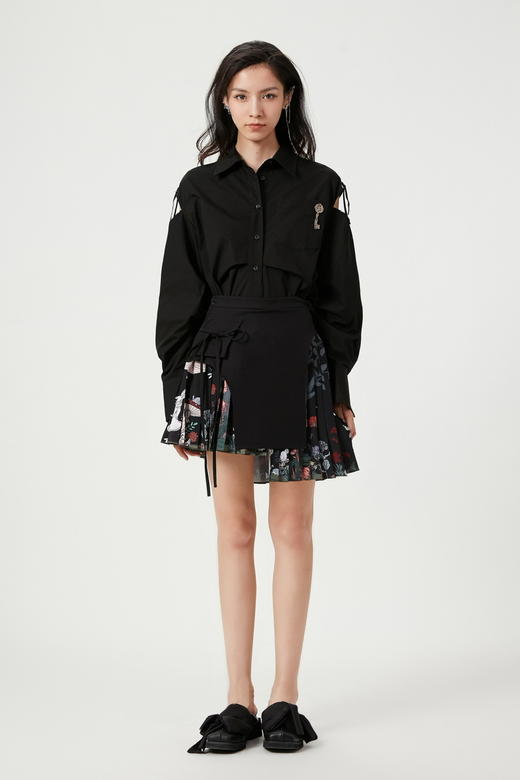 黑色钥匙绣花露肩袖衬衫 商品图1