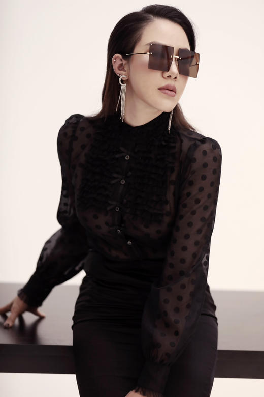 “克罗地亚狂想曲”2024春款新款欧根纱波点衬衫 宫廷 禁欲 暗黑 女神 御姐CT1XC3588 四季可穿颈袖添香 商品图3