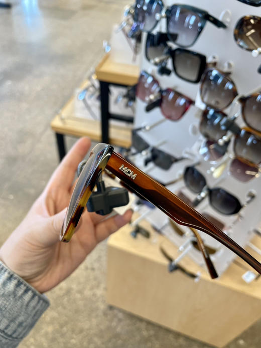 MCM女款butterfly墨镜🕶 57mm 有4色 原价2000，现超低价￥750直邮到手！ 商品图1