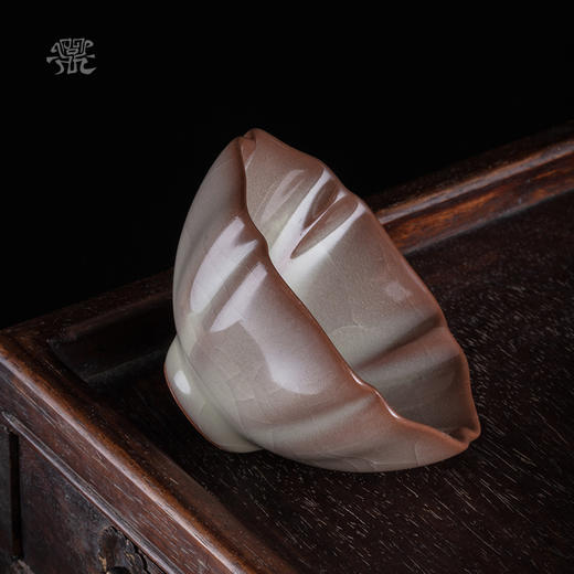 问鼎哥窑 致巧款 葵盏杯 商品图1