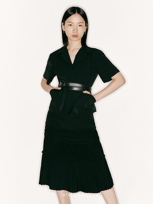 【墨色涌动】廓形口袋垫肩V领短袖上衣/230015 商品图2