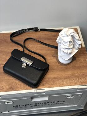 【门店同款】春季夹夹锁扣单肩包 150410697