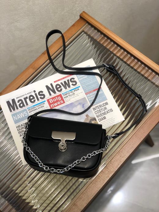 【门店同款】春季小众设计夹子单肩包 150268441 商品图1