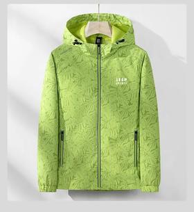 你真的选对一件冲锋衣了么？这个牌子的冲锋衣更值得买!