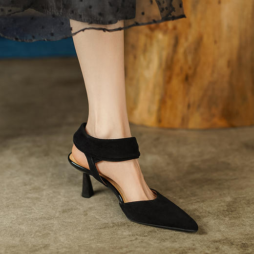 春夏新款，优雅设计感软舒尖头后空高跟凉鞋LCC-C8969 商品图6