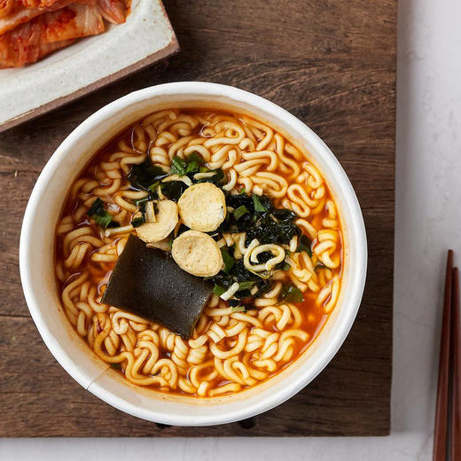 （26.1.14日到期）너구리 큰사발면农心小浣熊辣味大杯111g 商品图1