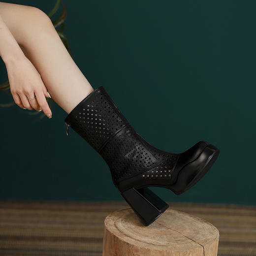 春夏新款，真皮洞洞鞋拼接防水台高跟中筒靴JH-701-3 商品图0