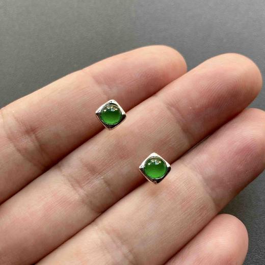 高冰种阳绿翡翠蛋面18k白金镶嵌 商品图6