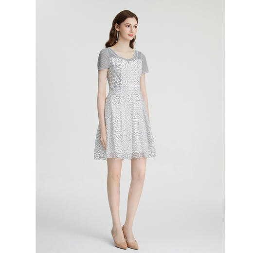 司歌V领短袖格纹刺绣连衣裙A871207 商品图0