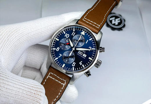 ZF万国飞行员小王子特别版系列IW377714原版开模飞计 。 ASIA7750自动机械机芯,43毫米,男士 动力储备：44小时 外观表径：43毫米 商品图12