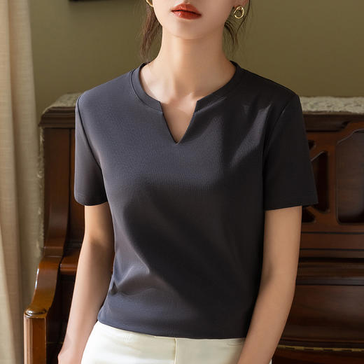 气质v领纯色棉体恤收腰设计感小众上衣SG-DY330378 商品图3