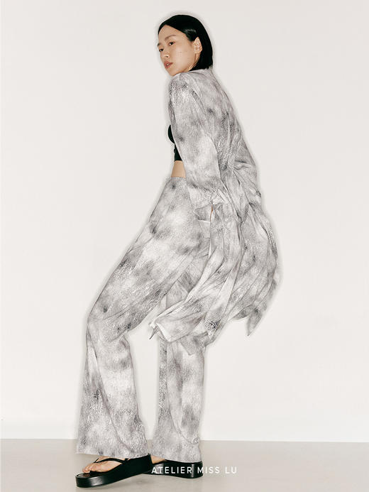 【落日长河】品牌定制印花下摆开叉垂感直筒长裤/2300016B 商品图3