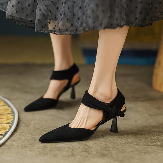 春夏新款，优雅设计感软舒尖头后空高跟凉鞋LCC-C8969 商品图11